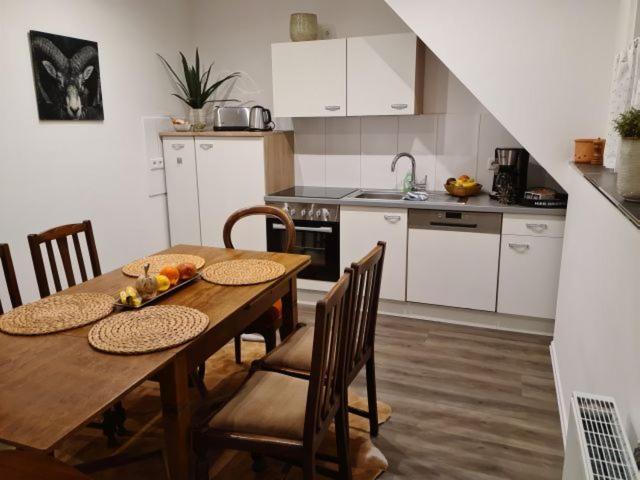 Pilgrims "Rosalie" Grosse Fewo Mit 3 Schlafzimmern, 1Bad, 2 Wc, Balkon, Fast Internet Brilon Exterior foto